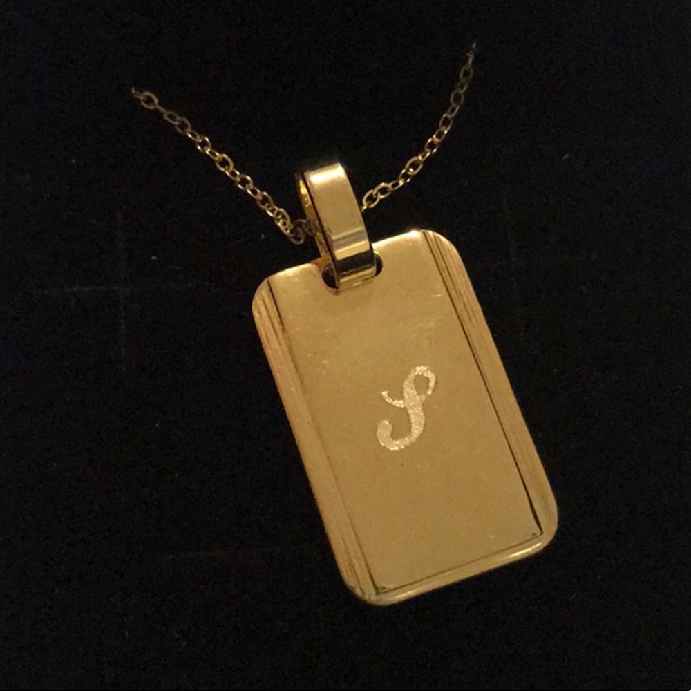 Initial pendent